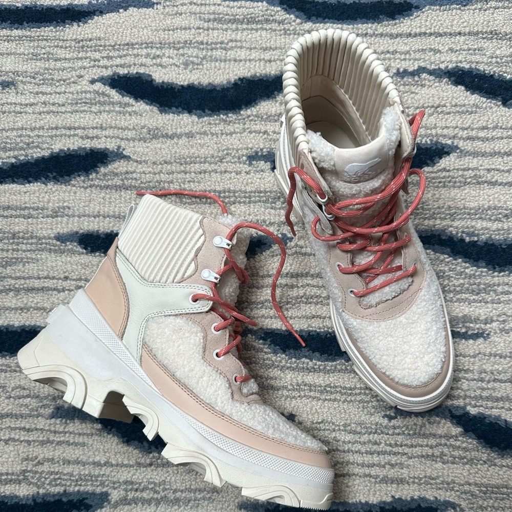 🆕 Sorel Brex Faux Shearling Waterproof Boot Nova Sand Sz 10 - Picture 4 of 7